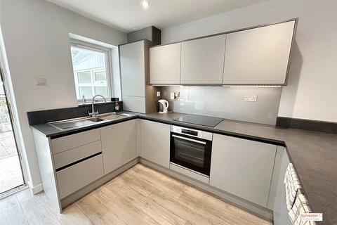 7 Burdon Lodge, Sunniside, Newcastle Upon Tyne, NE16 5HB