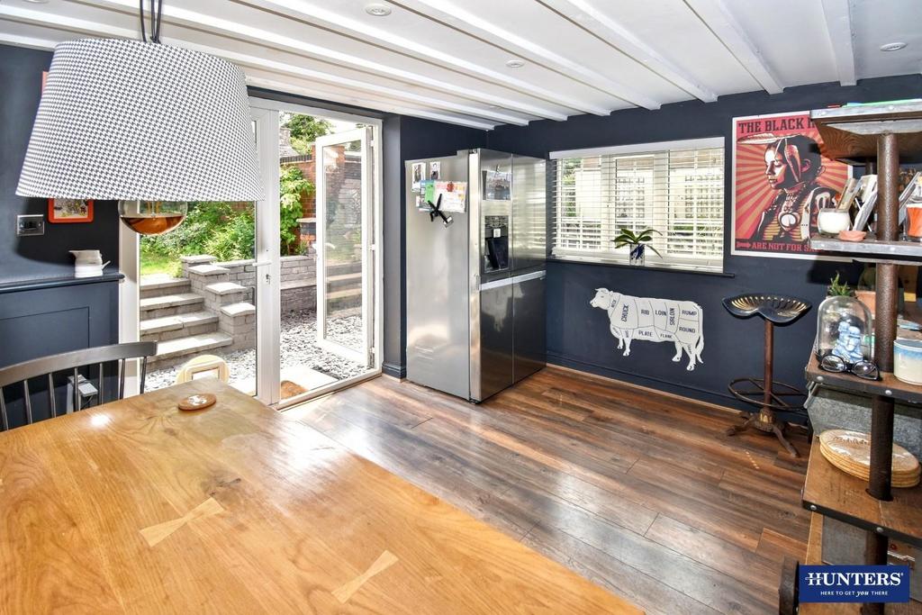 Dining area 2