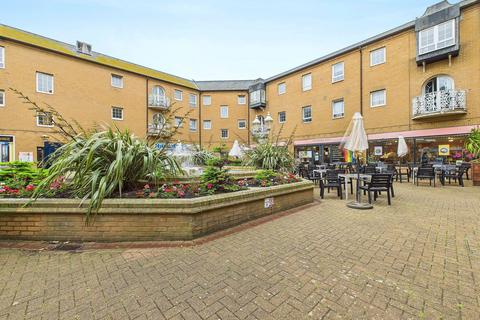 2 bedroom flat for sale, The Octagon, Brighton Marina Village, Brighton, BN2 5UU