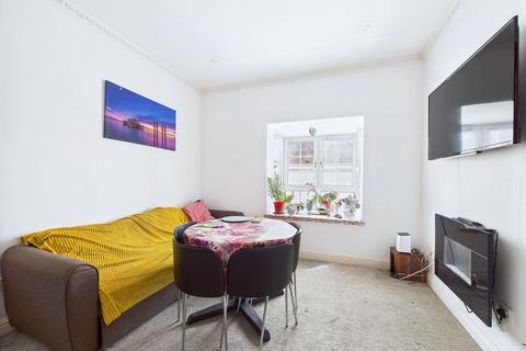 2 bedroom flat for sale, The Octagon, Brighton Marina Village, Brighton, BN2 5UU
