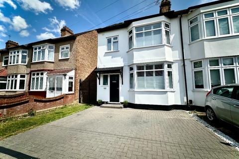 51 Rainsford Way, Hornchurch, RM12 4BL