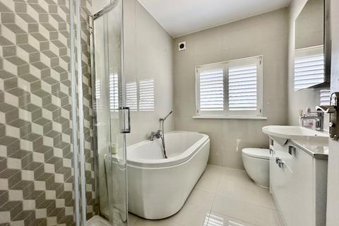 51 Rainsford Way, Hornchurch, RM12 4BL