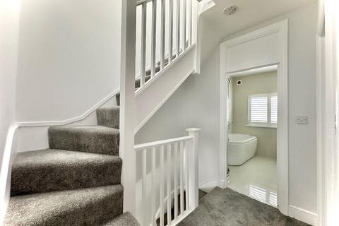 51 Rainsford Way, Hornchurch, RM12 4BL