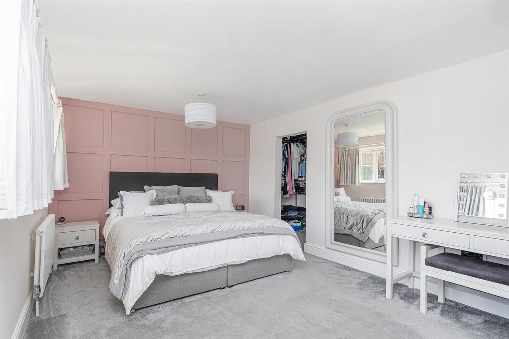 Bramleys Estate Agents - Cheviot Way - Mirfield (4