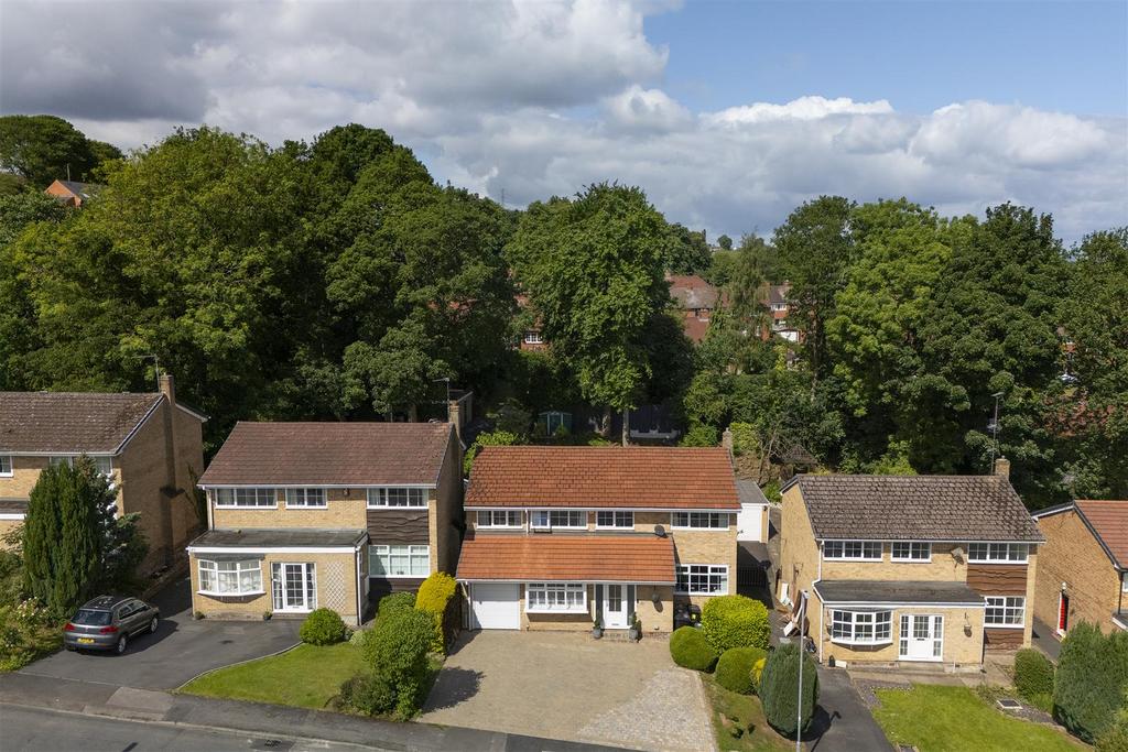Bramleys Estate Agents - Cheviot Way - Mirfield (6