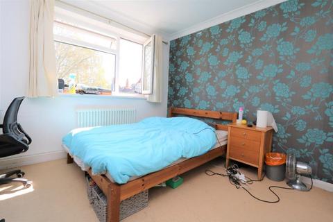 3 bedroom flat to rent, Beaufort Road, Kingston upon Thames KT1