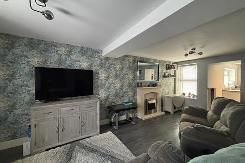 32 Bridge Street, Llangennech, Llanelli, SA14 8TN