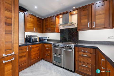 4 bedroom detached house for sale, Yews Close, Worrall, S35 0BB