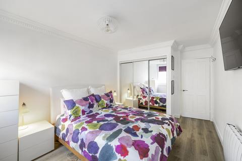 51/4 Caledonian Crescent, Edinburgh, EH11 2AT