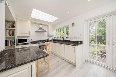 undefined, Fairlawns, Sunbury-On-Thames TW16