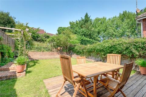 16 Coltsfoot Close, Burghfield Common, Reading, RG7 3JT