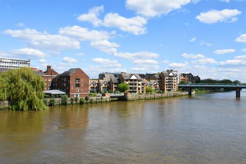 2 bedroom apartment to rent, Carrara Wharf, Fulham, SW6
