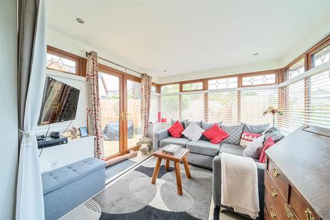 undefined, Clos Cae Bach, Dafen, Llanelli