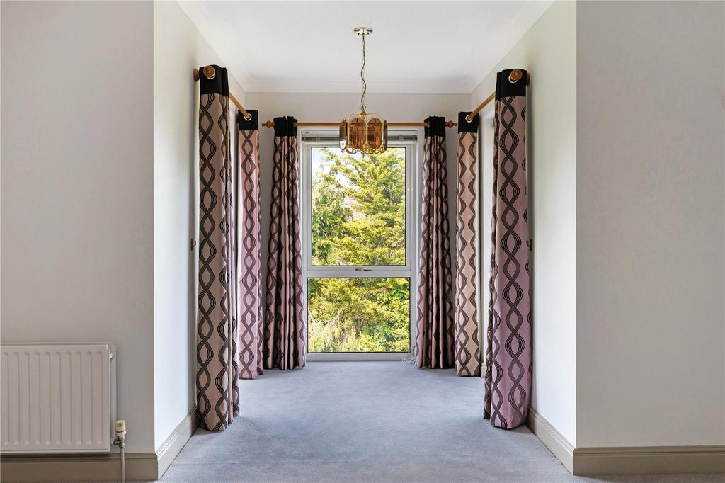 Sitting/Dining Room