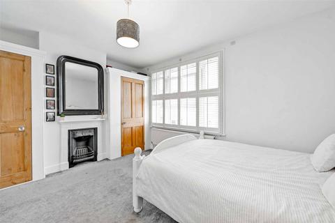 19 Elm Road, Windsor, SL4 3NB