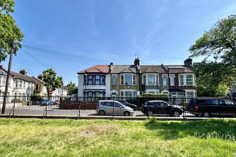 3 bedroom terraced house for sale, Woodhouse Grove, Manor Park, E12
