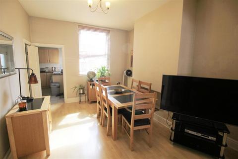 6 Gresham Street, Denton, Manchester, M34 3AW
