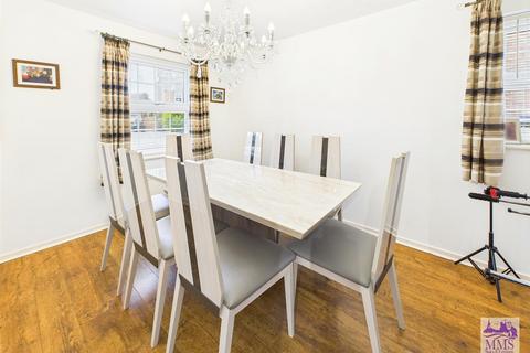 18 Lychfield Drive, Rochester, ME2 3LY