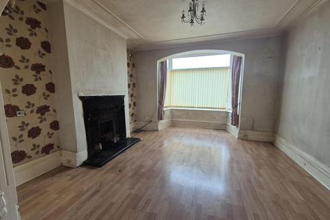3 bedroom end of terrace house for sale, Queen Street, Withernsea, HU19 2AQ