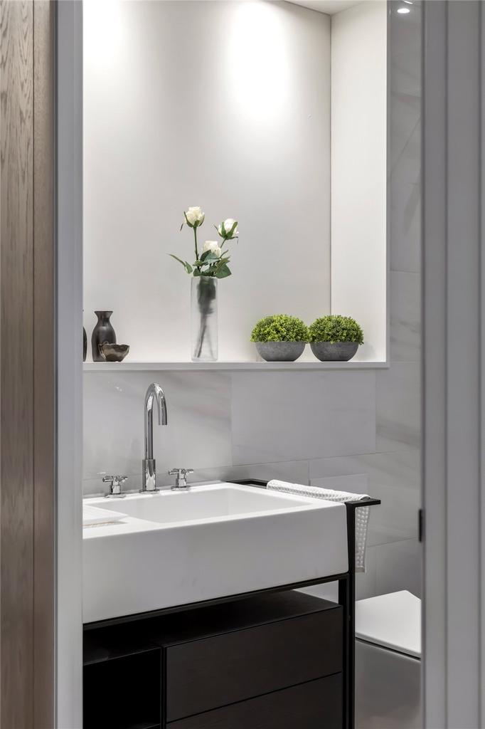 Show Apartment