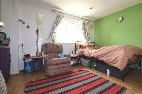 26 Beta Road, Woking, GU22 8EF