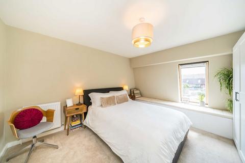 undefined, Abingdon Close, London SW19