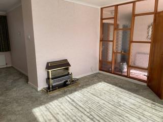 Sitting/dining room