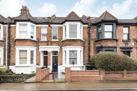 4 bedroom terraced house to rent, Cassland Road, London E9