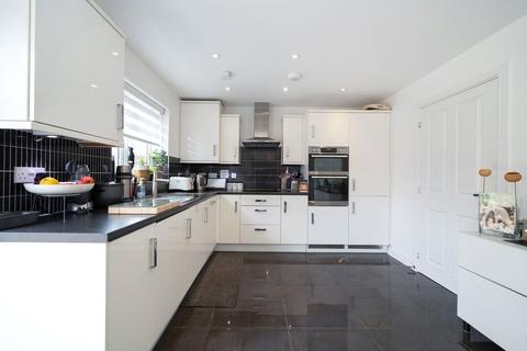undefined, Bateson Drive, Watford WD25