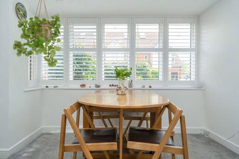 undefined, Bateson Drive, Watford WD25