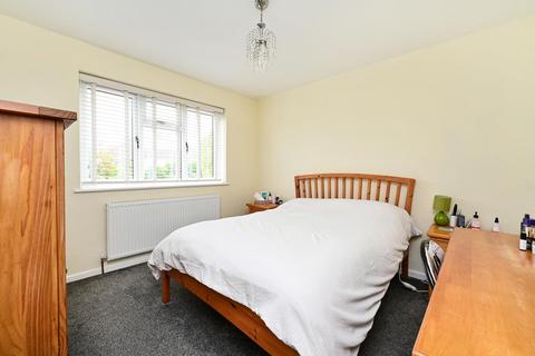 6 Challis Close, Basingstoke, RG22 6NA