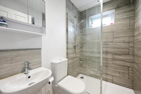 6 Challis Close, Basingstoke, RG22 6NA