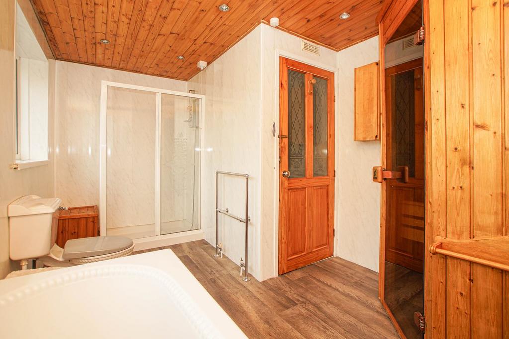 Bathroom &amp; Sauna Room