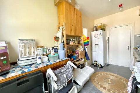 1 bedroom flat to rent, Queen Elizabeth's Walk, London N16
