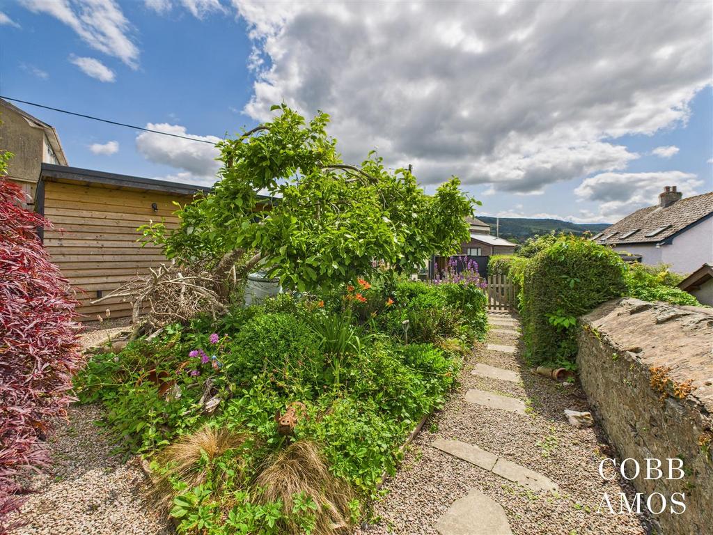 CAM02803 G0-PR0186-STILL033.jpg