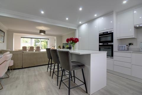 4 bedroom semi-detached house for sale, Spinnaker Mews, Warsash