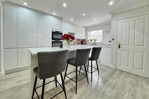 4 bedroom semi-detached house for sale, Spinnaker Mews, Warsash