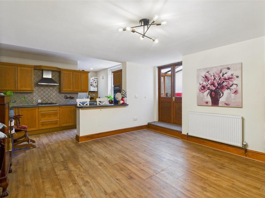 CAM03145 G0-PR0336-STILL001.jpg