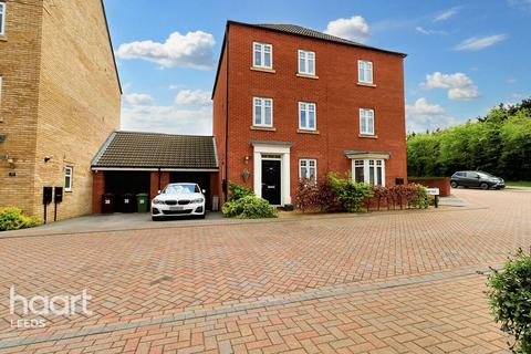 28 Park View, Wetherby, LS22 7UT