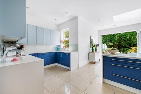 40a Rosemont Road, London, W3 9LY