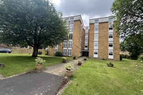 2 bedroom flat to rent, Dorchester Court Greenlands Road, Staines-upon-Thames TW18