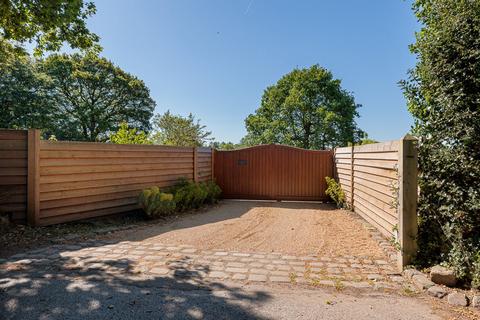 Chestnut Barn Cross Lane, Kermincham, Congleton, CW12 2LJ