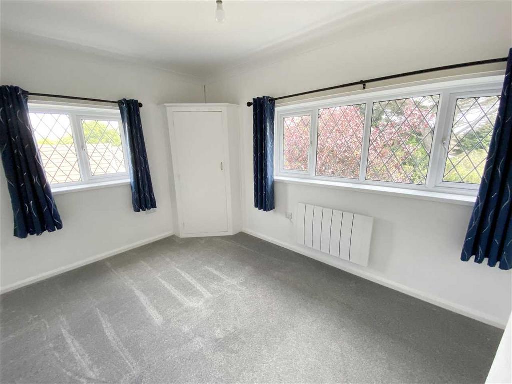 Bedroom 2: