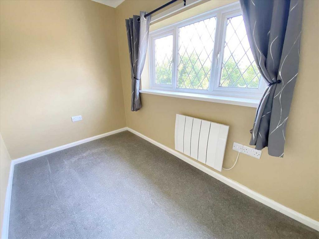 Bedroom 3: