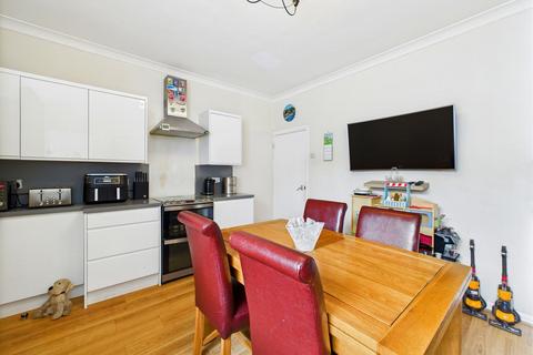 2 bedroom terraced house for sale, Queen Street, Pontefract