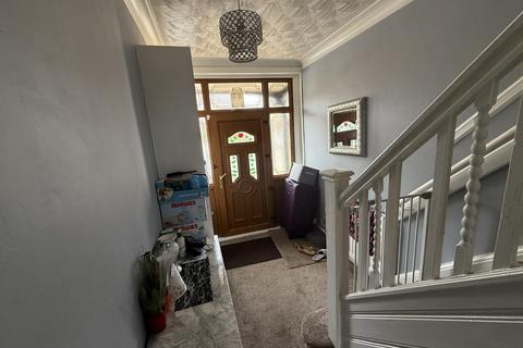4 bedroom semi-detached house for sale, Baring Avenue, Bradford, West Yorkshire, BD3