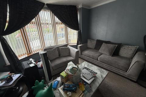 25 Baring Avenue, Bradford, BD3 7ET