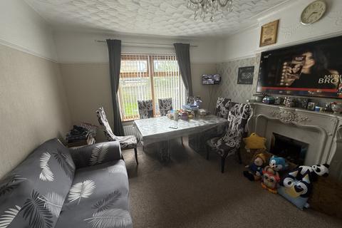 25 Baring Avenue, Bradford, BD3 7ET