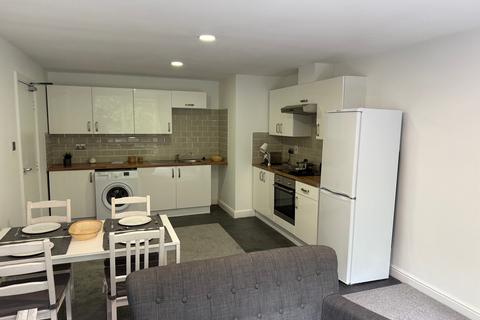 4 bedroom flat to rent, Flat 31, 205 Clarendon Road, Leeds, LS2 9DU