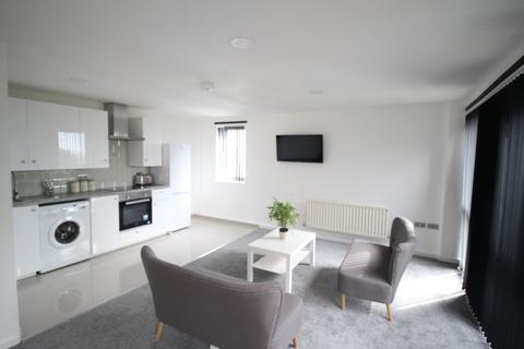 3 bedroom flat to rent, Flat 15, 59-61 Clarendon Road, LS2 9NZ